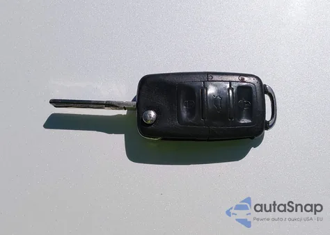 2006 Volkswagen New Beetle 2.5/2.5 (A6) z USA, uszkodzony, nr VIN 3VWSF31Y36M326634